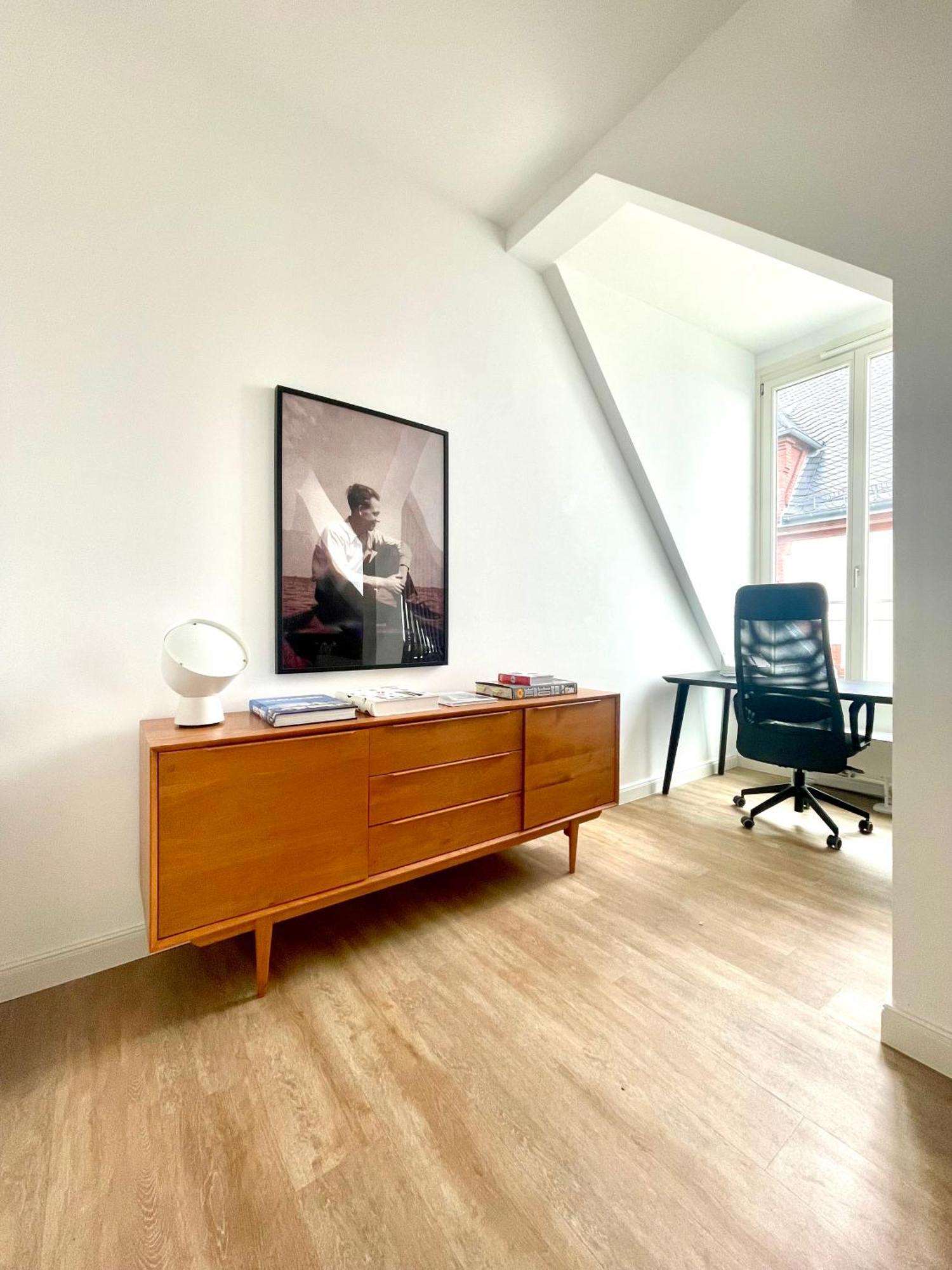 Super Zentrales Design-Apartment Wiesbaden Bagian luar foto